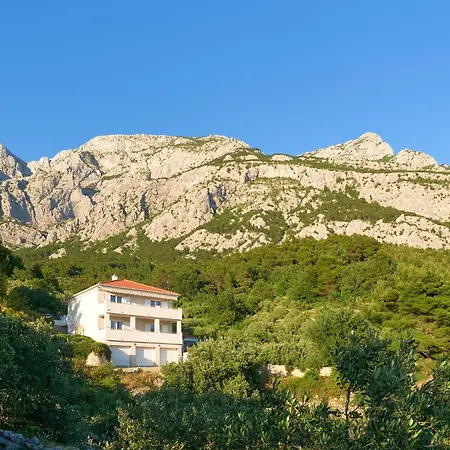 Vila With Two Separate Four-bed Apartments, Private Pool, Grill And Garage *