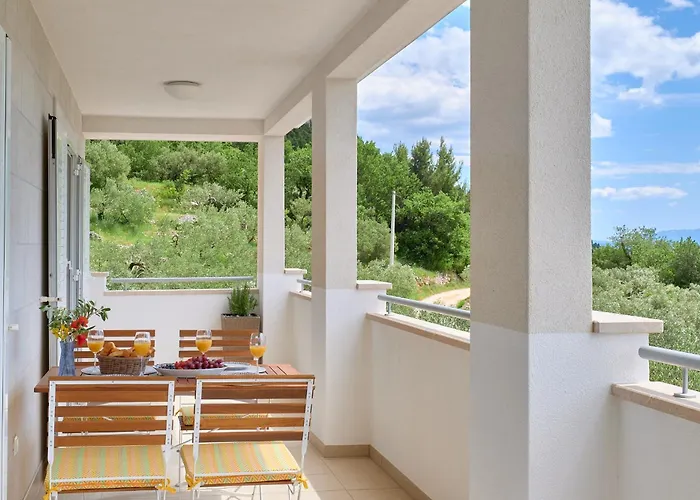 Vila With Two Separate Four-bed Apartments, Private Pool, Grill And Garage