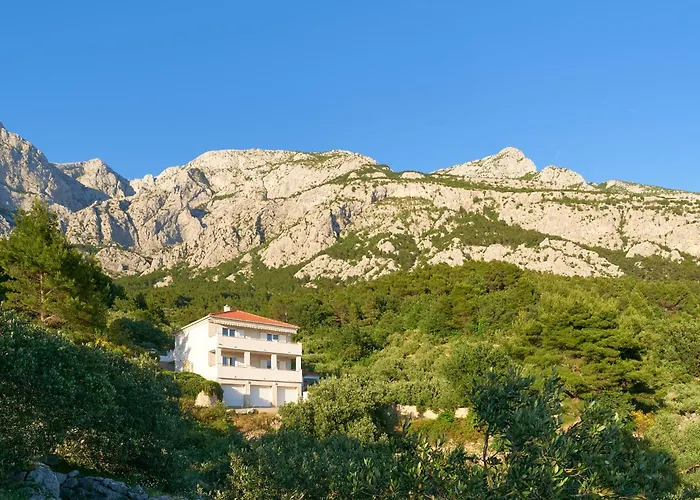 Vila With Two Separate Four-bed Apartments, Private Pool, Grill And Garage *